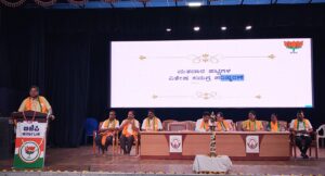 Deepak Mayasandra explaining about booth managment and SIR to Bangalore south karyakartas